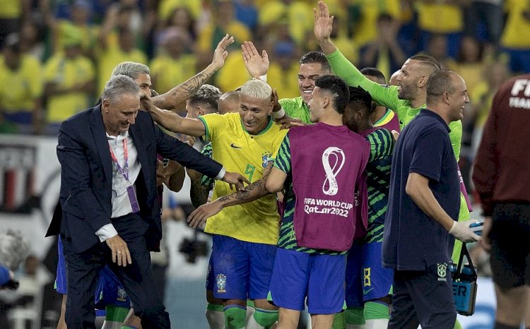 Tite comemora retorno de Neymar: 'Liderança técnica da equipe'